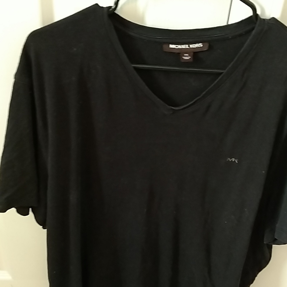 Tee shirt